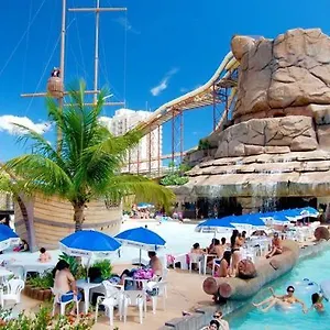Diroma , Um Dia De Diversão No Acqua Parque E Splash Apartamento Caldas Novas